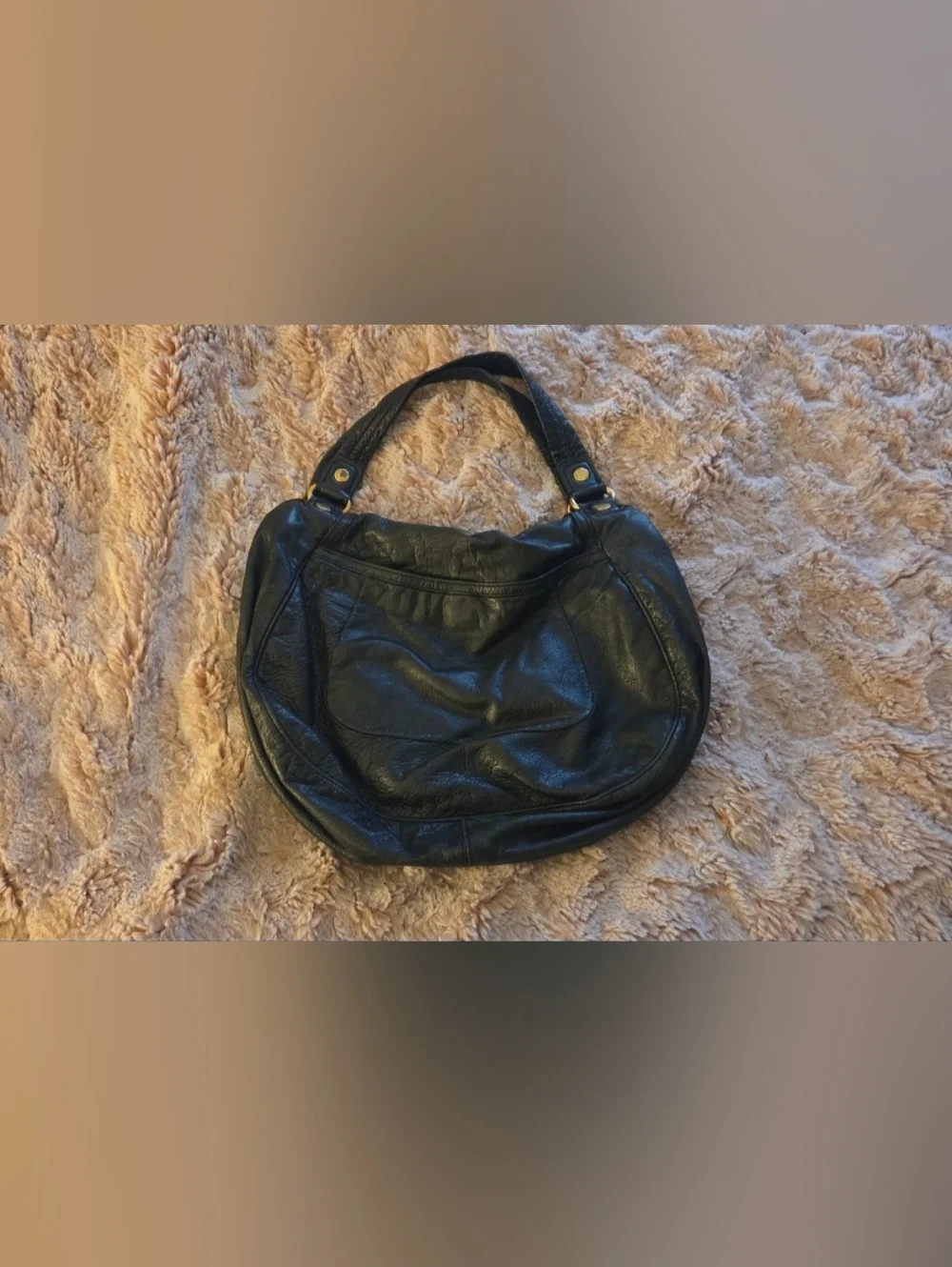 Black Leather Shoulder Bag with Gold Turn-Lock - Picture 2 of 7